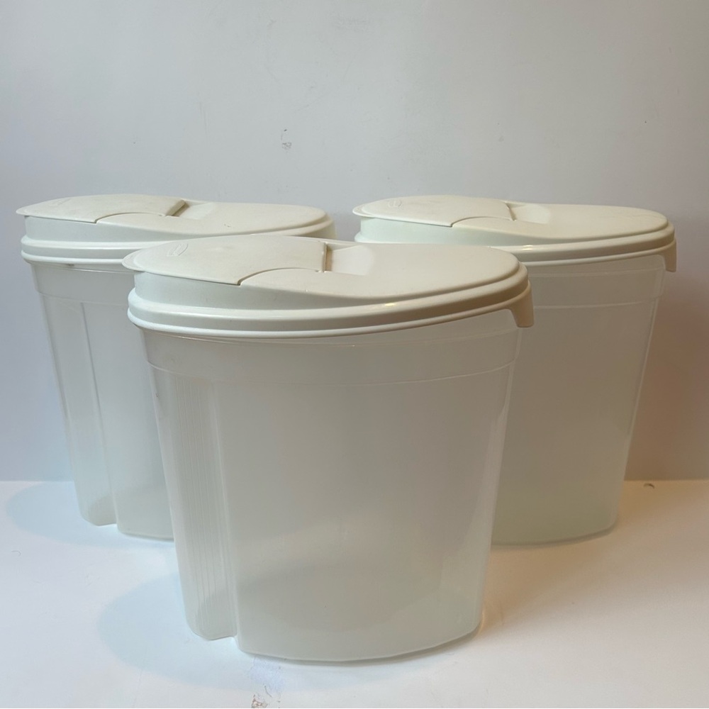 Lot (3) Vintage Rubbermaid Servin Saver 11”H Cereal Keeper #5 Flip Top L…